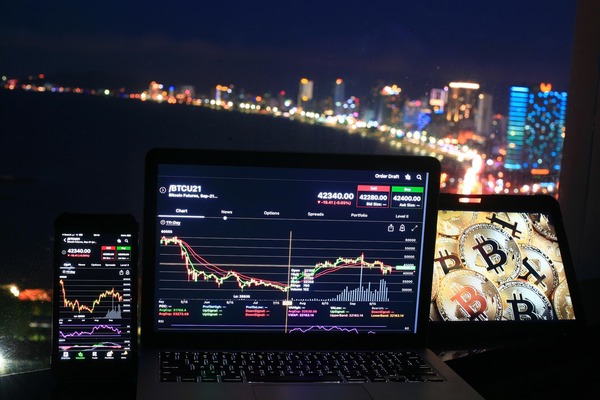 Trading screens illustrating the crypto exchange process